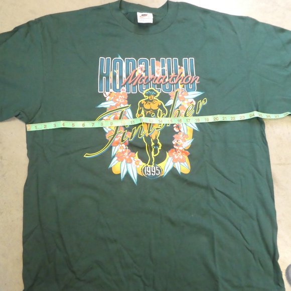 1995 Nike Honolulu Marathon Finisher Tshirt - Picture 7 of 8